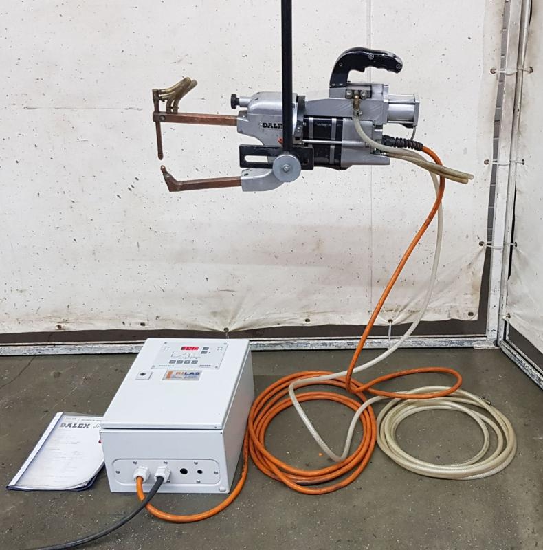 Punktschweißzange mit Steuerung DALEX RS 17 und Balancer