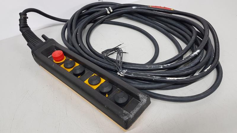 Bedienflasche, Steuerschalter, Hängetaster, Kranflasche, Kransteuerung