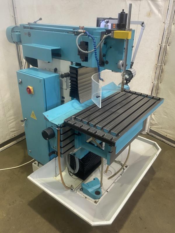 Univ. Werkzeugfräsmaschine 