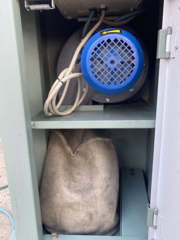 Doppelseitiger Schleifbock, Bandschleifer, Bandschleifmaschine Schmiergelbock mit 2x Bandschleifarm