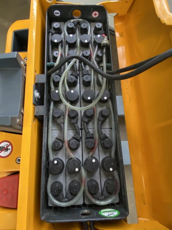 Elektro-Gehstapler, Niederflurhubwagen, Ameise, Deichselstapler