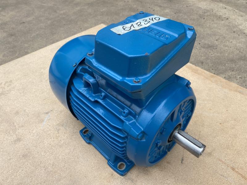 Drehstrom Elektromotor 4 kW Drehstrommotor Kraftstrommotor, E-Motor, Käfigläufer, Asynchronmotor Drehstrom Elektromotor 4 kW Drehstrommotor Kraftstrommotor, E-Motor, Käfigläufer, Asynchronmotor
