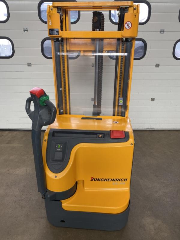 Elektro - Gehstapler, Deichselstapler + Neue Batterie