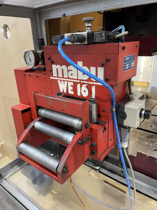 Einständer - Exzenterpresse mit Walzenvorschub MABU