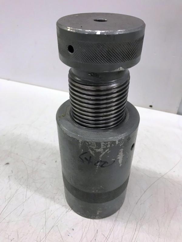 Schraubbock mit flacher Auflage, Stellfuß, Stellbock, Ausrichtfüße