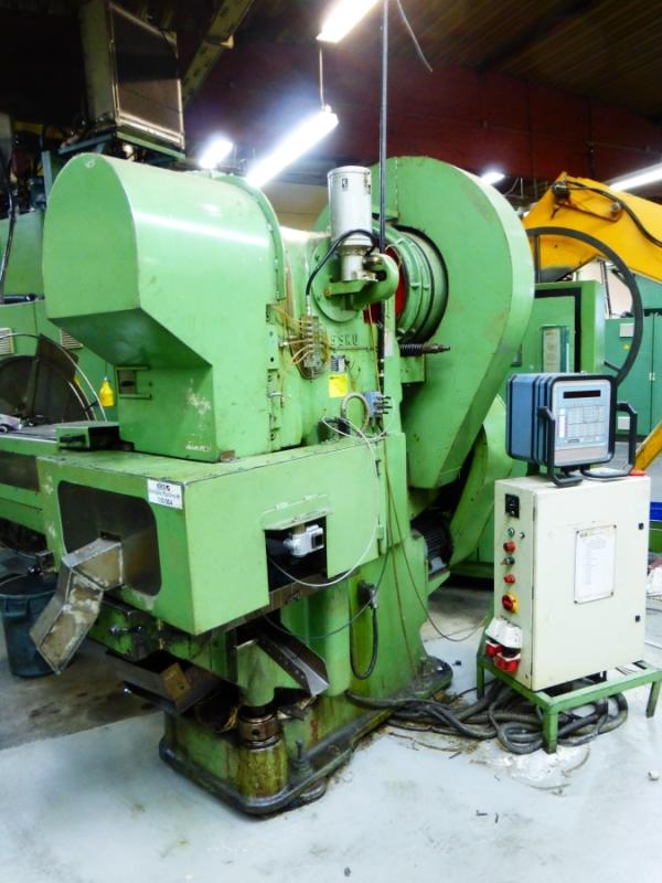 Einständer - Exzenterpresse mit Zangenvorschub