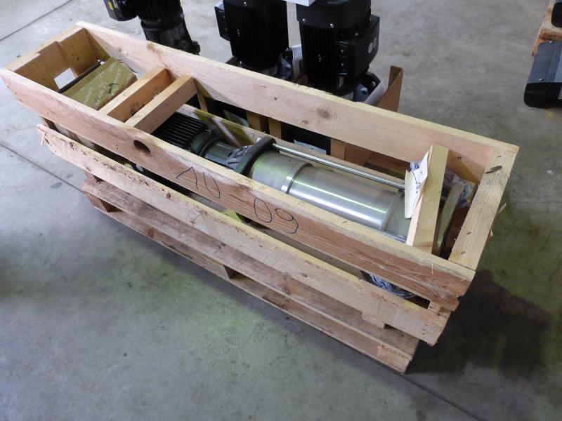 Vertikale mehrstufige Hochdruckkreiselpumpe, Neuwertige Kreiselpumpe als Ersatzteilspender