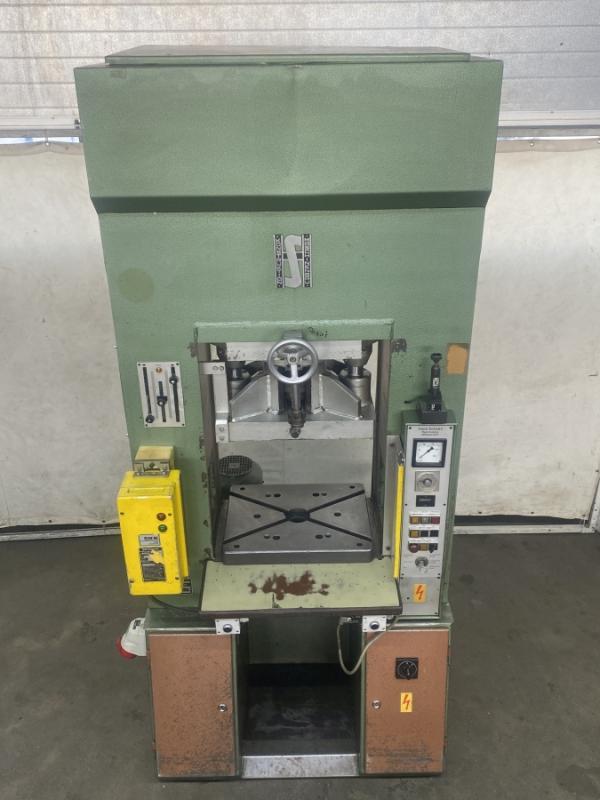 Doppelständer - Hydraulikpresse Doppelständer - Hydraulikpresse