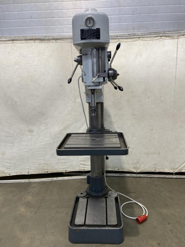 Säulenbohrmaschine