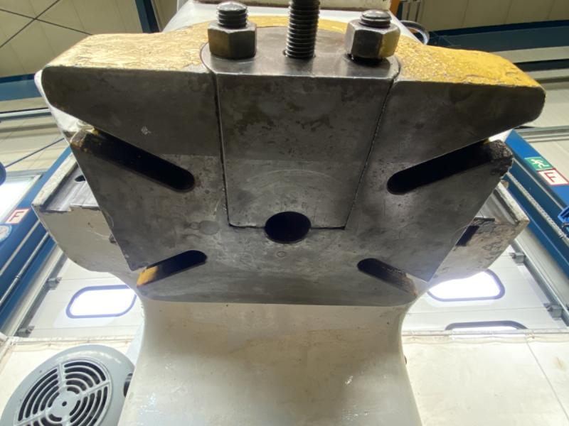 Einständer - Exzenterpresse mit UVV