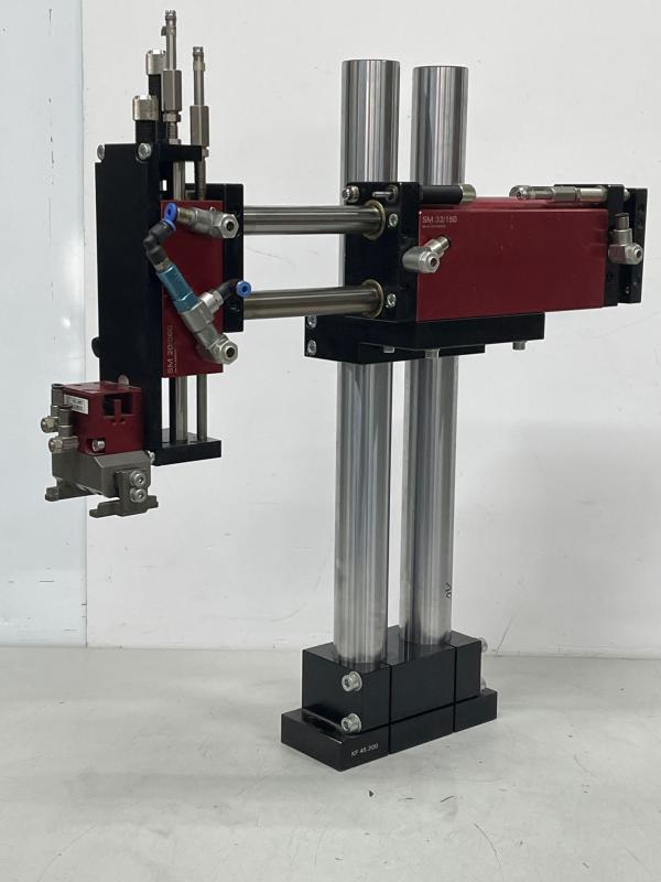 Pneumatischer Pick & Place Manipulator, Ladeeinheit wie Scara Roboter mit Parallel-Greifer