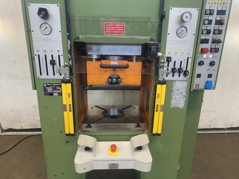 Doppelständer - Hydraulikpresse mit verstellbaren Festanschlag