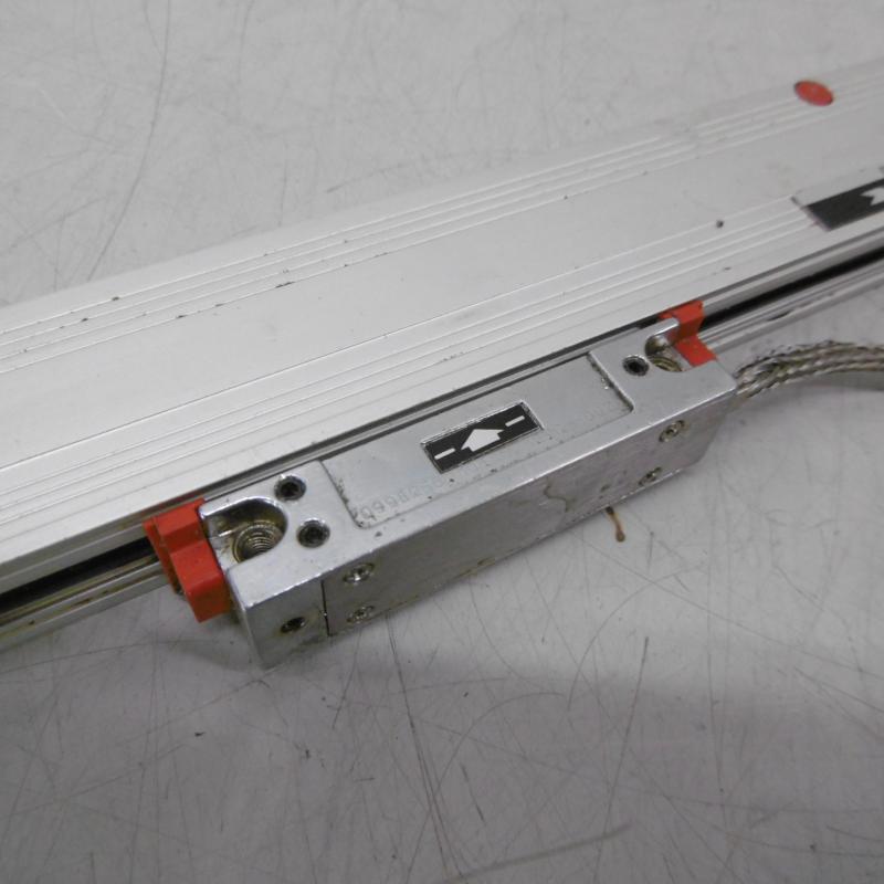 Glasmaßstab, inkrementales Längenmesssystem, Linear Scale, Linear Encoder, Maßstab mit Glaslineal für Positionsanzeige Glasmaßstab, inkrementales Längenmesssystem, Linear Scale, Linear Encoder, Maßstab mit Glaslineal für Positionsanzeige