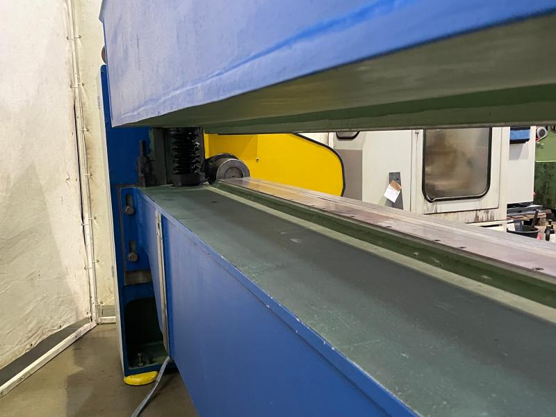 Schwenkbiegemaschine