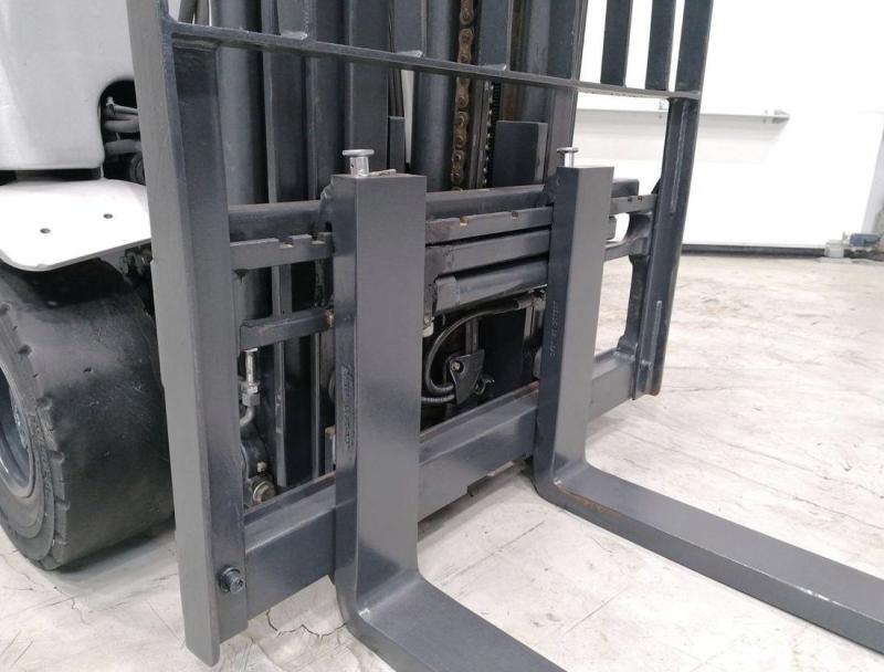 Treibgas-Stapler, Traglast 1600 kg, Gas-Gabelstapler im guten Zustand, technisch einwandfrei