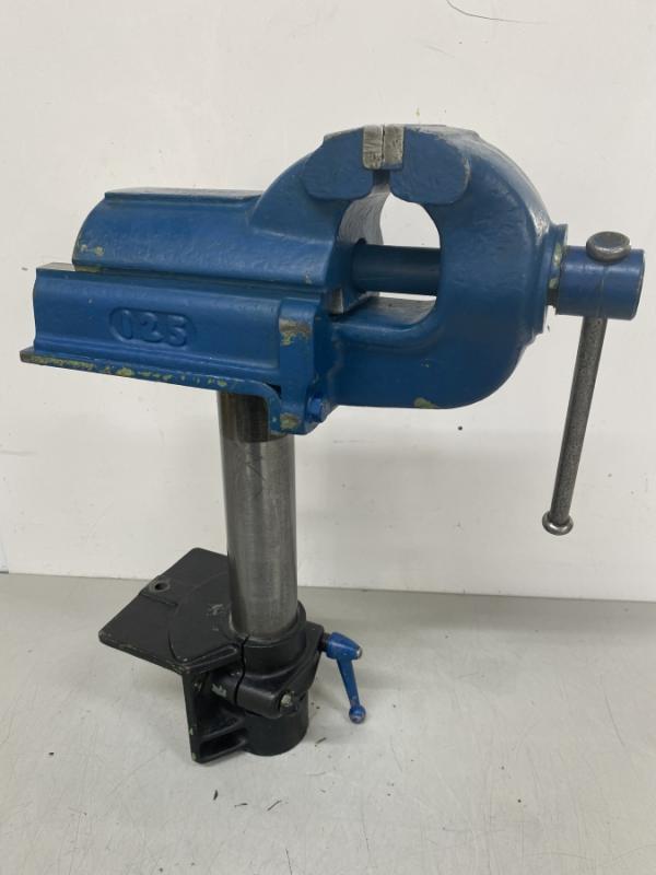 Werkbankschraubstock, Parallelschraubstock mit Schwalbenschwanzführung und Höhenverstellung