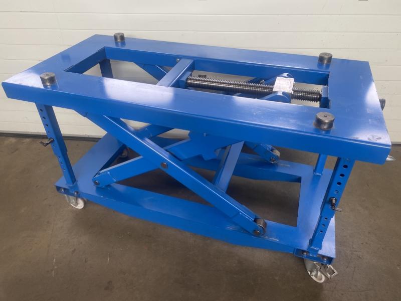 Mechanischer Scherenhubtisch, Idealer Unterbau für 3D Schweißtisch bis 2000 kg