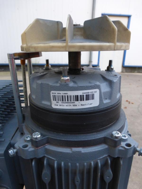 Elektromotor, Getriebemotor mit Schneckenrad Hubgetriebe E-Motor mit Frequenzumrichter