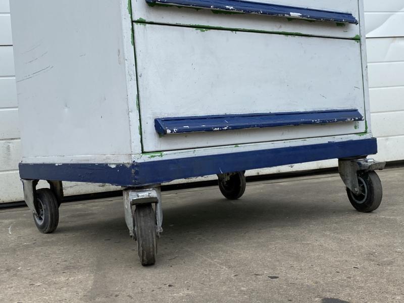 Schubladenschrank