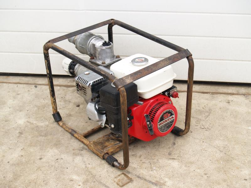Wasserpumpe mit Benzinmotor
