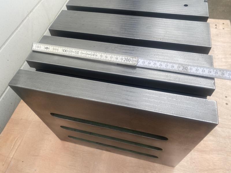 Aufspannwürfel, Aufspannklotz mit T-Nuten aus Grauguß