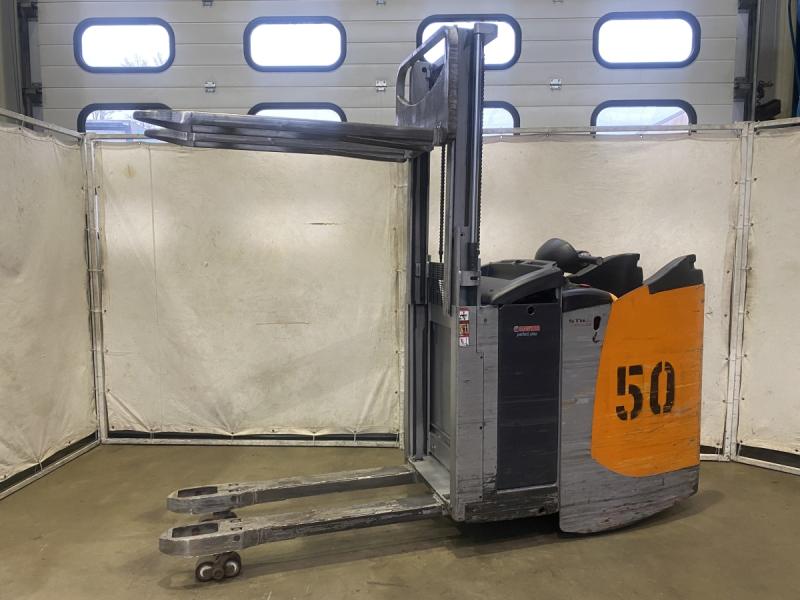 Elektro Hochhubwagen, Mitfahrstapler, Mitfahr-Deichselstapler
