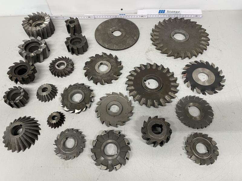 Posten Walzenstirnfräser, Scheibenfräser, Schwalbenschwanzfräser, Winkelfräser, Fräser (22 Stück)