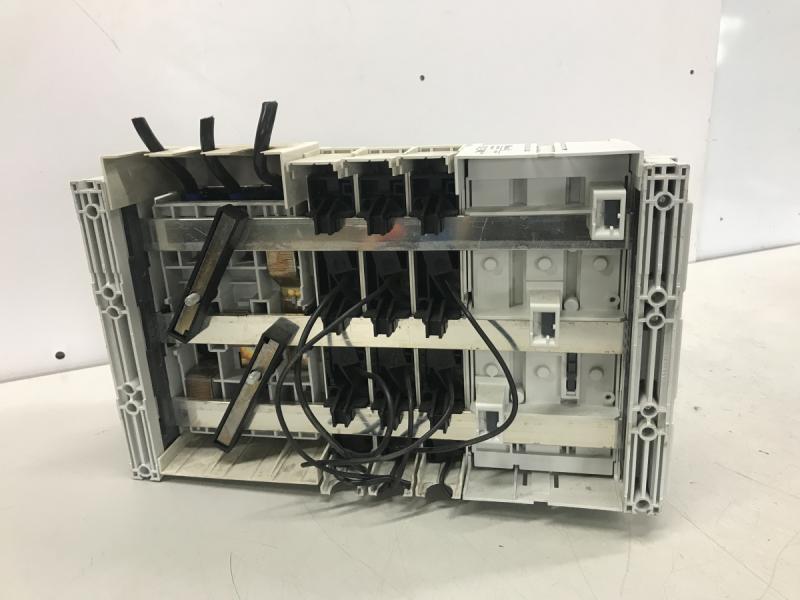 Leistungsschalter auf 3 Phasen Stromschiene + Sicherungselemente, Lastschutzschalter, Leitungsschutz, Lastschutz, Hauptschalter Leistungsschalter auf 3 Phasen Stromschiene + Sicherungselemente, Lastschutzschalter, Leitungsschutz, Lastschutz, Hauptschalter