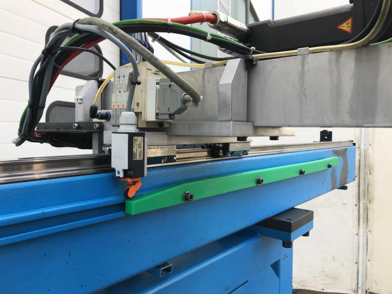 2-Achsen NC Handlingerät, Einlegeroboter, Automation 2-Achsen NC Handlingerät, Einlegeroboter, Automation