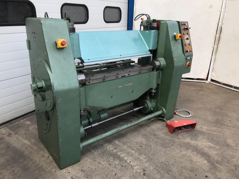 Schwenkbiegemaschine Schwenkbiegemaschine