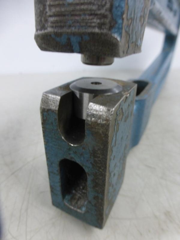 Stanzbügel, Stanzeinheit