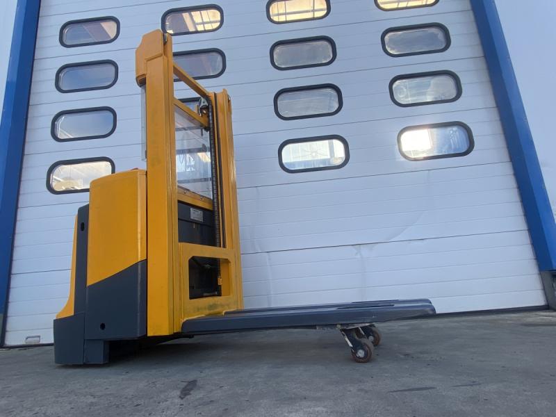 Elektro - Gehstapler, Deichselstapler mit Initialhub, Traglast 1400 kg, Hubhöhe 2500 mm
