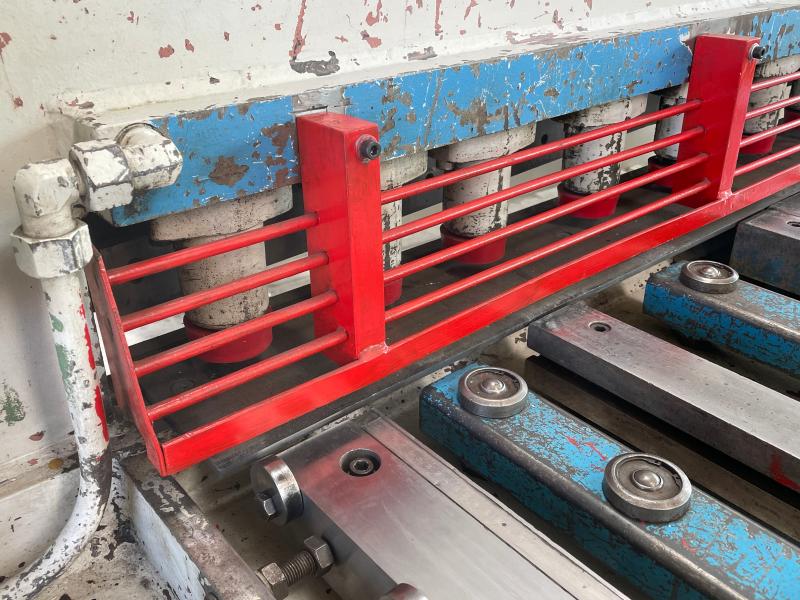 Werkstattüberholte Hydr. Tafelschere mit Anschlag Positioniersteuerung ELGO Werkstattüberholte Hydr. Tafelschere mit Anschlag Positioniersteuerung ELGO