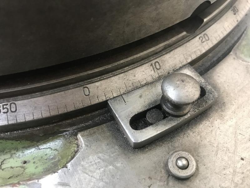 Rundtisch, Rundteiltisch mit Kurbel und Skala zum direkten und indirekten Teilen