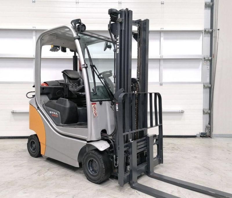 Treibgas-Stapler, Traglast 1600 kg, Gas-Gabelstapler im guten Zustand, technisch einwandfrei