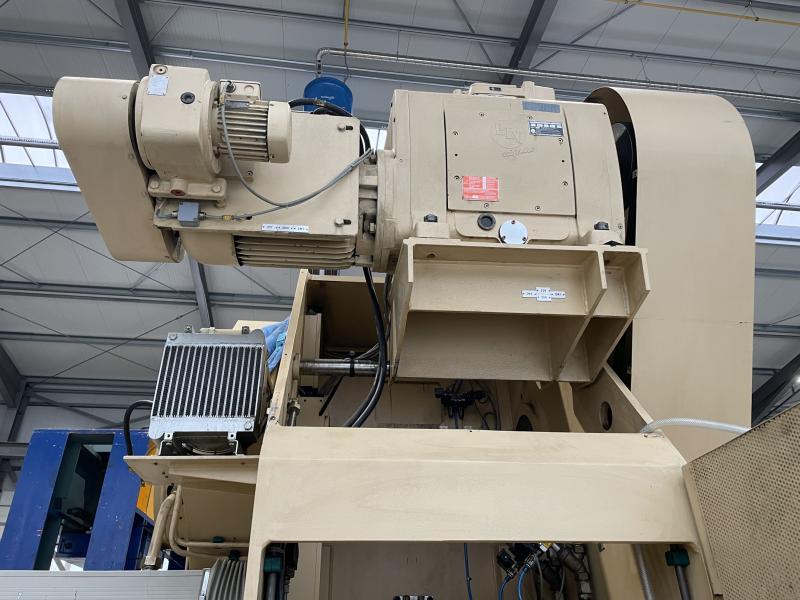 Einständer - Exzenterpresse mit Walzenvorschub MABU