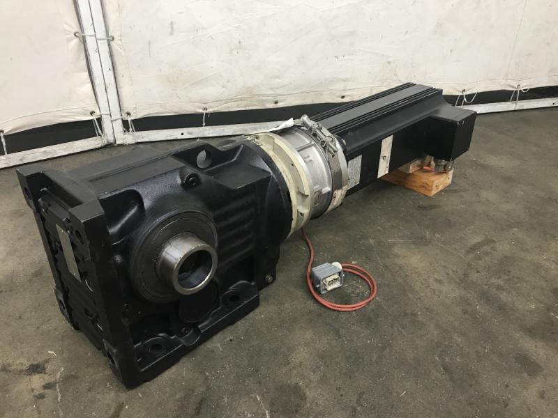 Synchron-Servomotor mit Haltebremse und Getriebe, Getriebemotor, Elektromotor, Winkelgetriebemotor