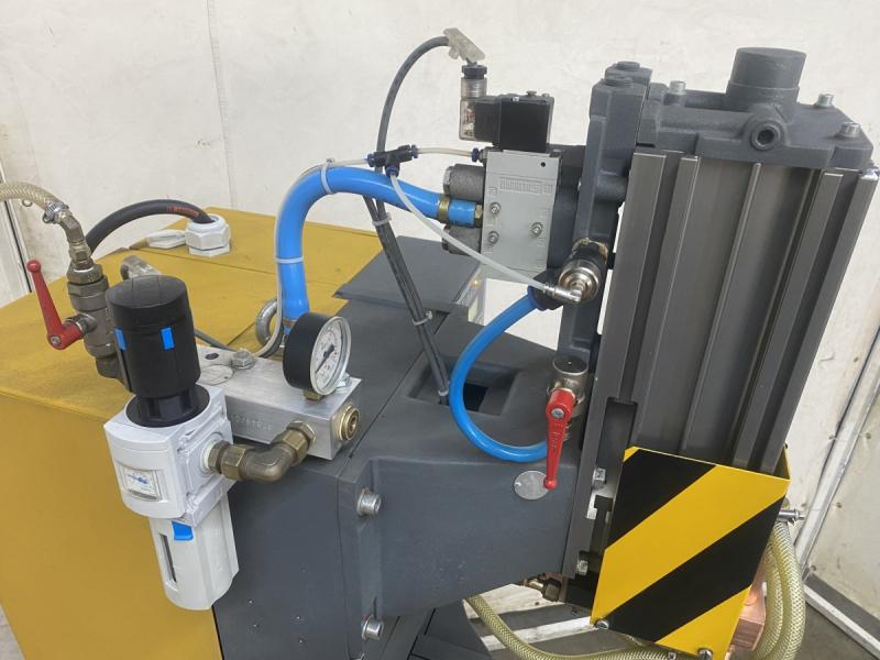 Punktschweißmaschine, Buckelschweißmaschine Punktschweißmaschine, Buckelschweißmaschine