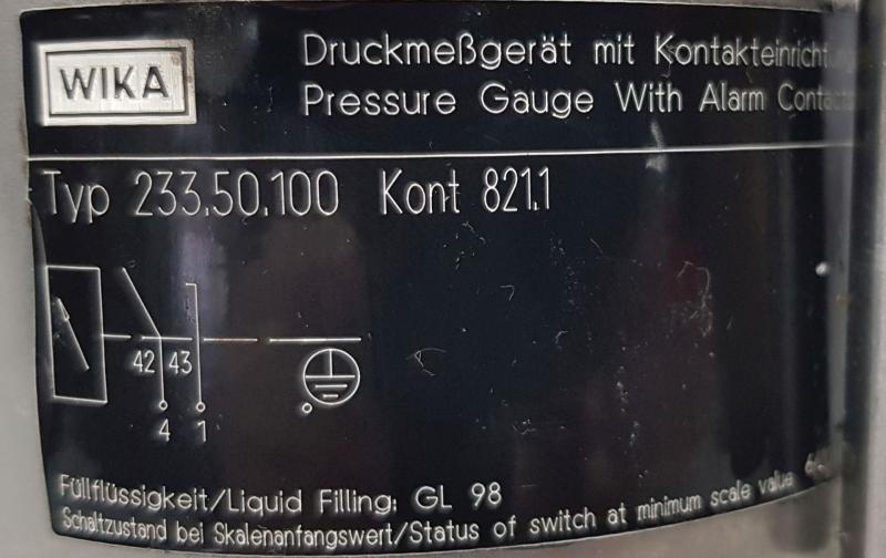 Druckschalter, Druckmessgerät mit Manometer und Kontaktschalter