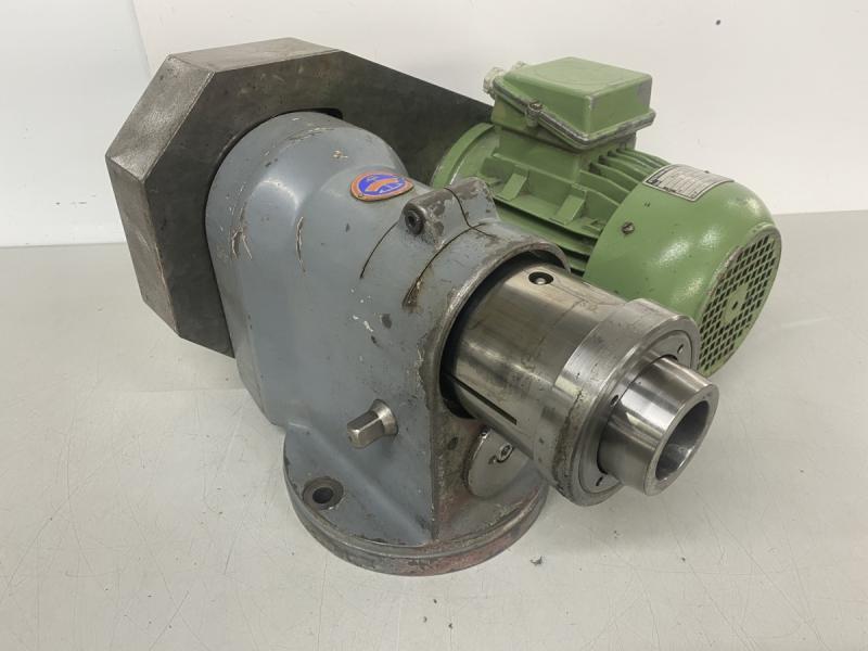 Vertikalfräskopf mit Pinolhub, Fräskopf mit Motorantrieb und MK5