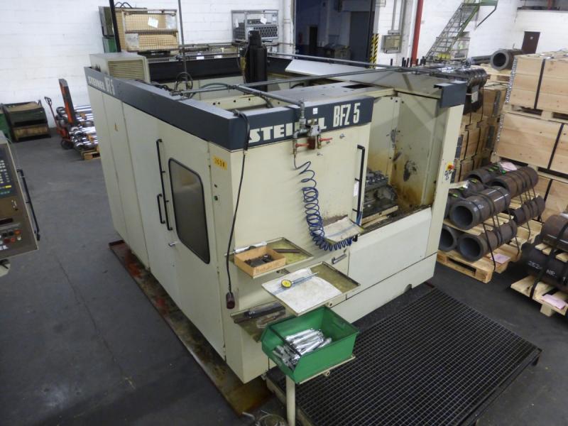 Horizontal Bearbeitungszentrum mit 2-fach Wechseltisch + SIEMENS Sinumerik 810, CNC Fräsmaschine BAZ