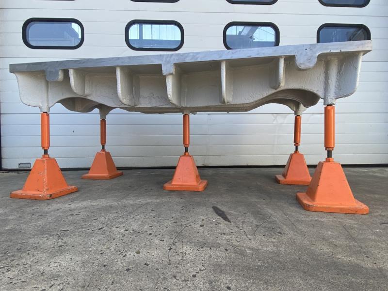 Richt- und Schweißplatte Stahlguß-Grauguß stark verrippt