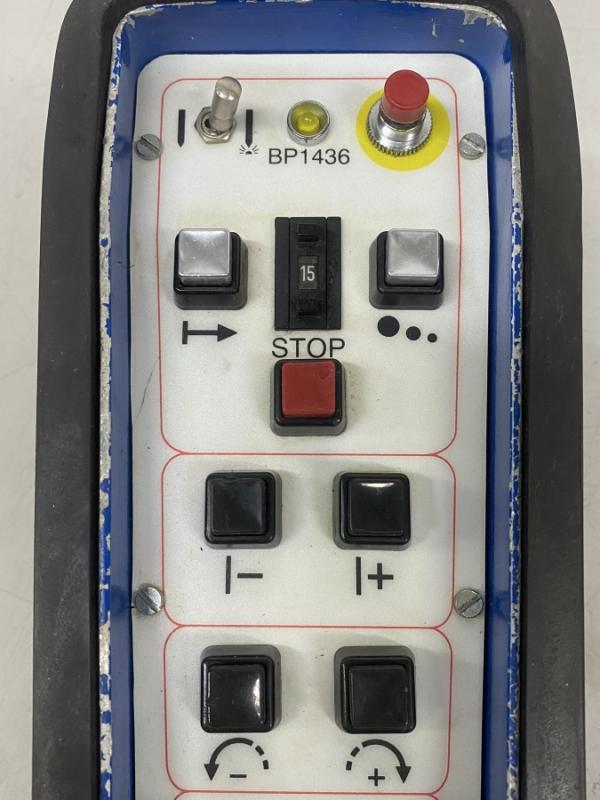 Bedienpult, Programmierpult, Teach Pendant, Teachbox,  Handkommandostation, Handpult, Fernbedienung