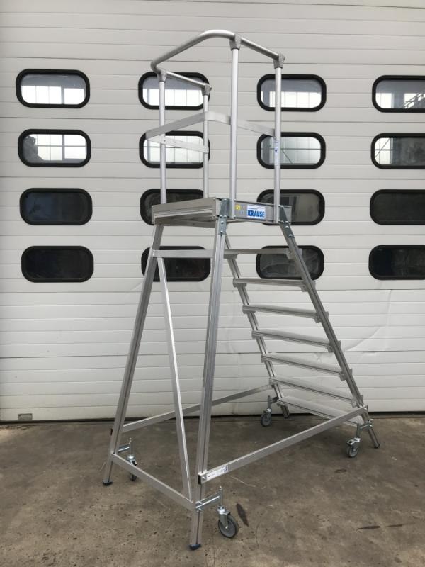 Fahrbare Podestleiter, ALU Plattformtreppe 7 Stufen + Podest