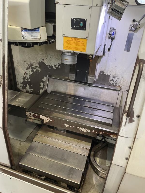 CNC Vertikal Bearbeitungszentrum
