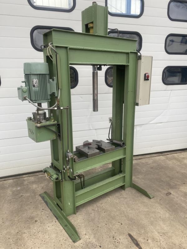 Hydr. Werkstattpresse, Räumpresse, Nutenräumpresse