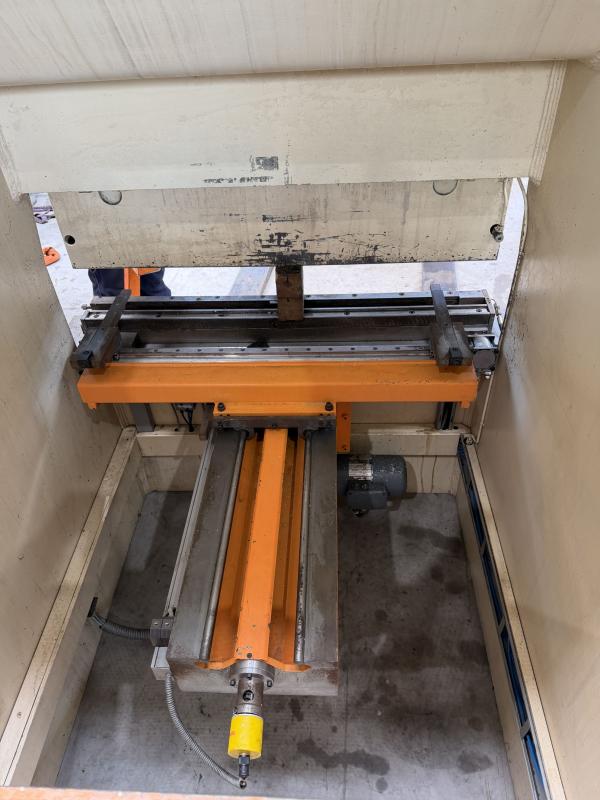 CNC Abkantpresse (DEFEKT) 80 ton., Tischbreite 1300 mm, Hydraulikpresse