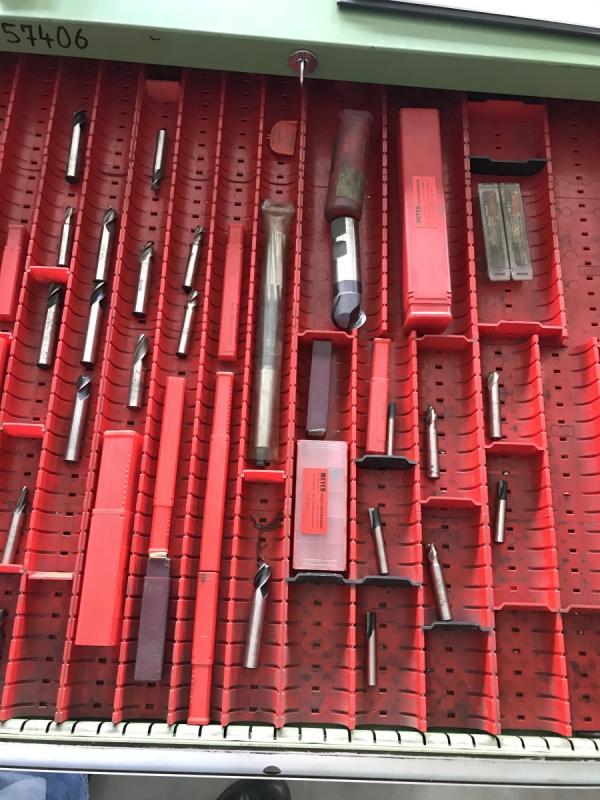 Posten Fräser, Schaftfräser, Schruppfräser, Schruppschlichtfräser, Radienfräser, Spiralbohrer, Reibahlen und Gewindebohrer