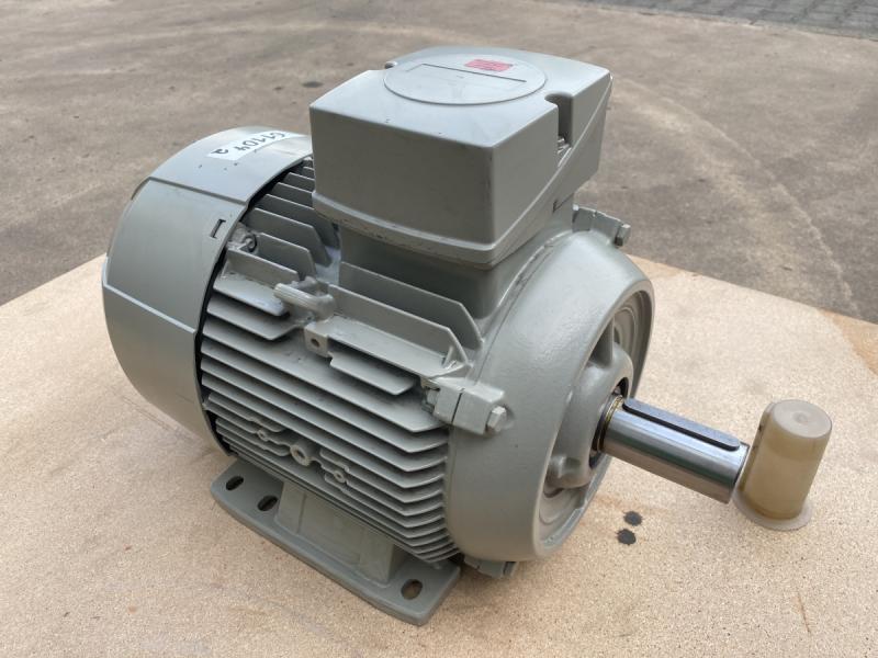 Drehstrom Elektromotor 5,5 kW Drehstrommotor Kraftstrommotor, E-Motor, Käfigläufer, Asynchronmotor