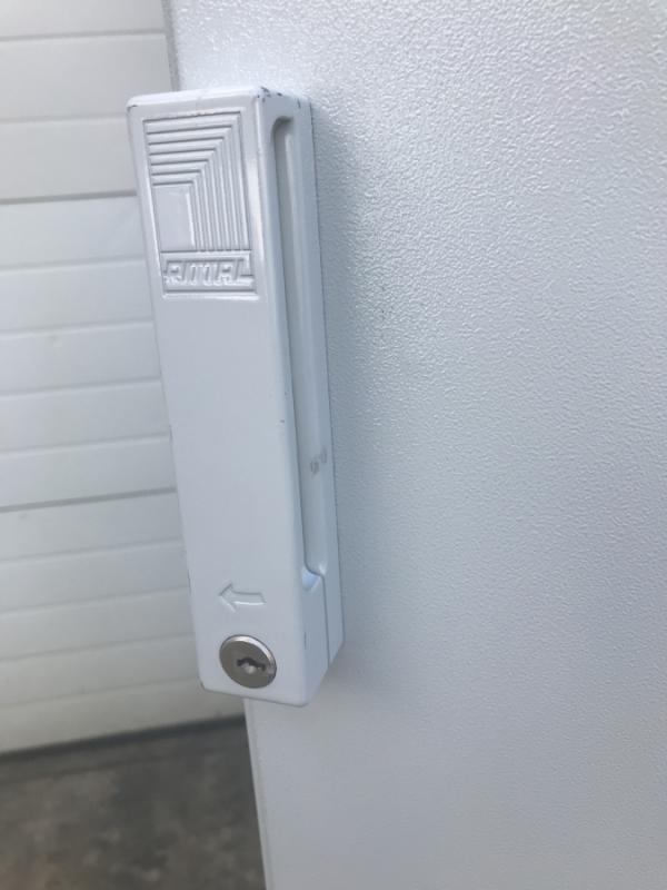 Serverschrank, Serverrack, Netzwerkschrank, PC-Schrank Schaltschrank, Steuerschrank 